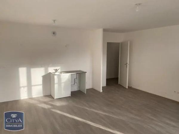 Appartement à louer 3 pièces 69.7m² Le Blanc-Mesnil (93150)