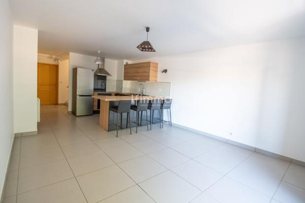 Duplex atypique dans un bâtiment historique.