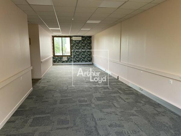 BUREAUX A VENDRE EVRY PROCHE CENTRE VILLE