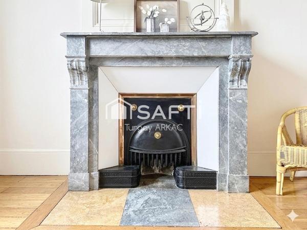 Maison de caractère de 1914 : calme et confort en plein centre