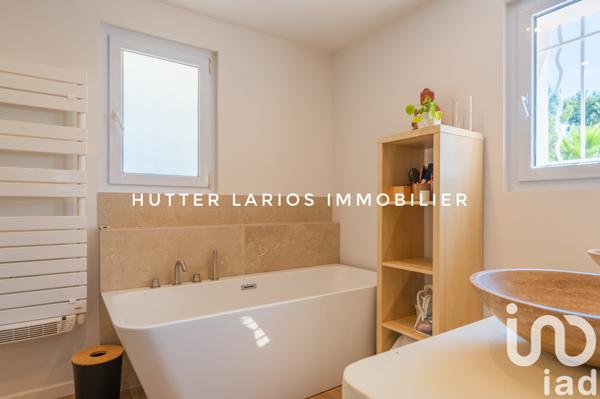 Maison à vendre 8 pièces 231 m² Solliès-Ville