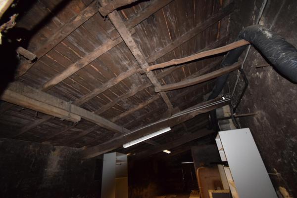 Maison en pierre de taille de 145m² + chai de 80m²