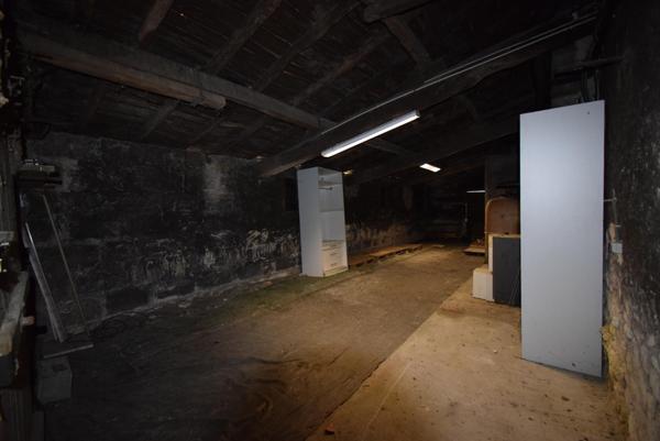 Maison en pierre de taille de 145m² + chai de 80m²