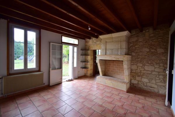 Maison en pierre de taille de 145m² + chai de 80m²