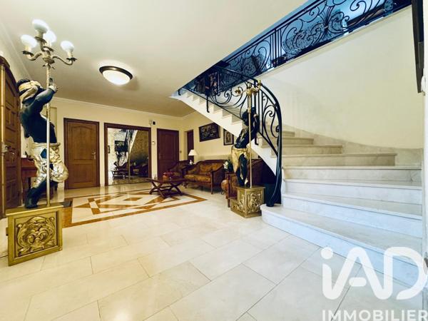 Maison à vendre 12 pièces 410 m² Château-Thierry