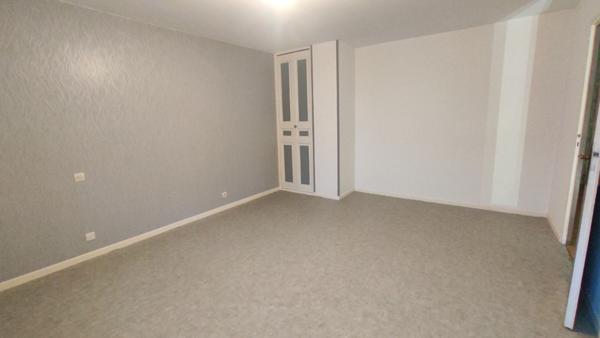 Maison 5 pièces à vendre Naintré - 86530 / Réf: 11761