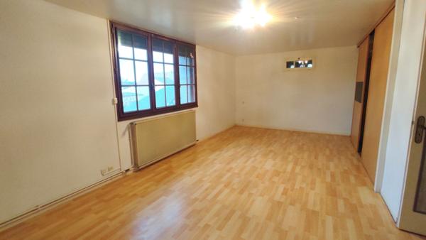 Maison 5 pièces à vendre Naintré - 86530 / Réf: 11761