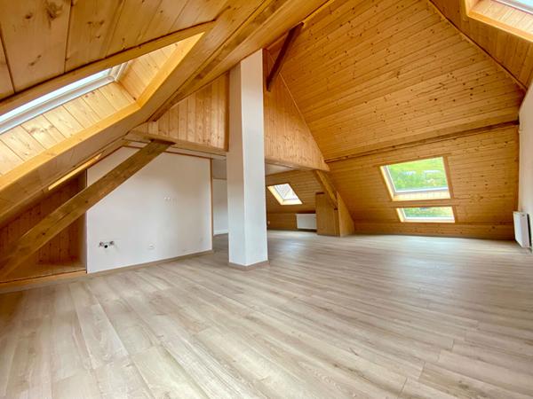 Maison - 8 pièces - 192 m²