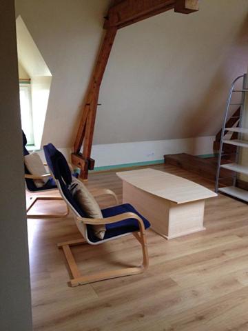 A LOUER - Appartement F2 meublé - 50500