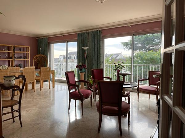 Appartement T6 avec terrasse et parking couvert,  
Nantes 44300