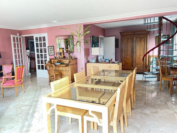 Appartement T6 avec terrasse et parking couvert,  
Nantes 44300