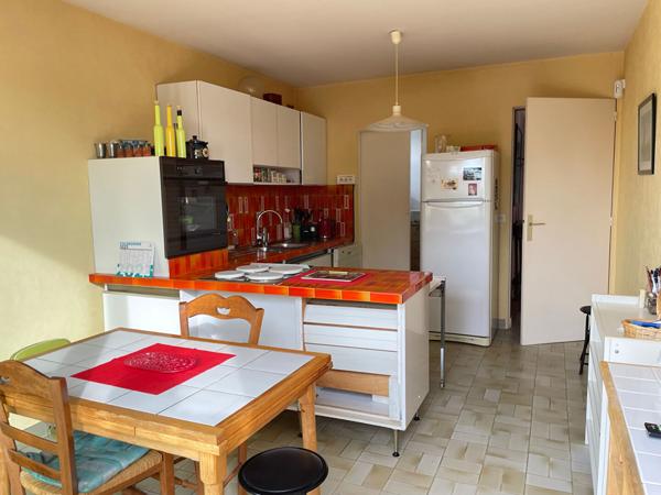 Appartement T6 avec terrasse et parking couvert,  
Nantes 44300