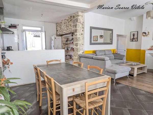 Maison de caractère de 99 m² avec cour + grenier aménageable.