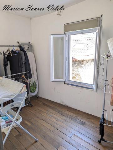Maison de caractère de 99 m² avec cour + grenier aménageable.