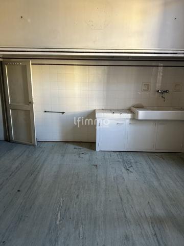 Maison entièrement à rénover. Idéal investisseurs. Castelsarrasin.