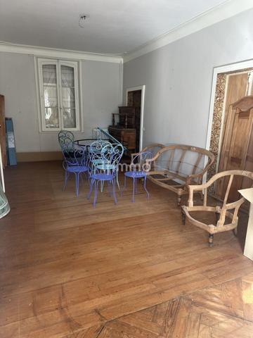 Maison entièrement à rénover. Idéal investisseurs. Castelsarrasin.