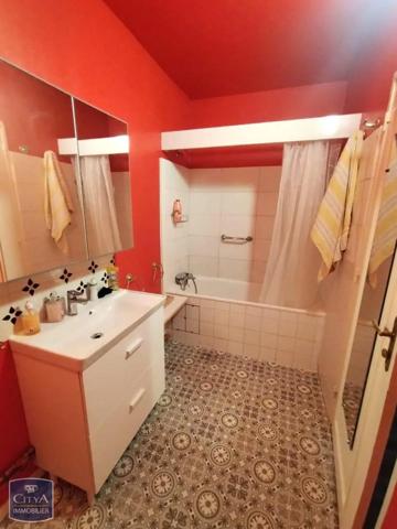 Appartement à louer 4 pièces 101.14m²