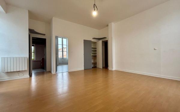 Appartement à vendre    2 pièces • 50,10 m2 Poitiers