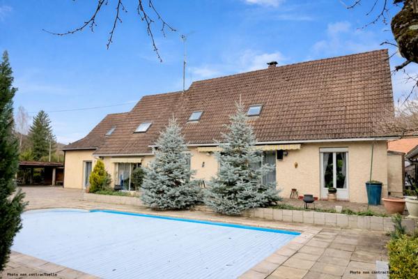Maison de caractère 250 m² , 10 pièces sur Terrain 1000 m² à Joigny