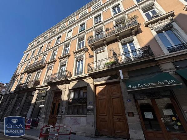 Local professionnel à louer