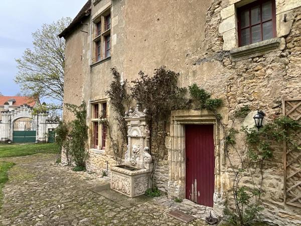 Superbe château et bâtiments historiques - Un trésor intemporel à découvrir