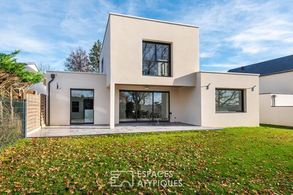 Élégante contemporaine au panorama d’exception