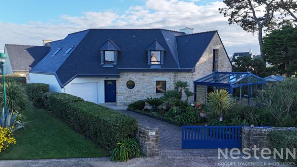 QUIBERON - Grande maison d'architecte à vendre proche du centre-ville et des plages de la baie !