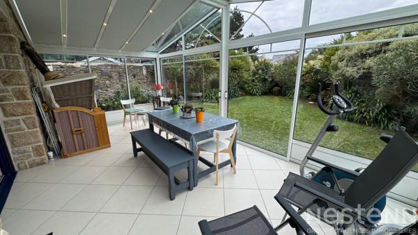 QUIBERON - Grande maison d'architecte à vendre proche du centre-ville et des plages de la baie !