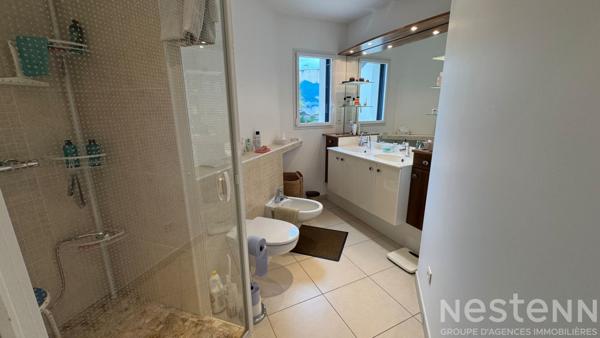 QUIBERON - Grande maison d'architecte à vendre proche du centre-ville et des plages de la baie !