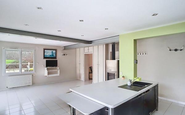 Maison à vendre    7 pièces • 178 m2 Couëron