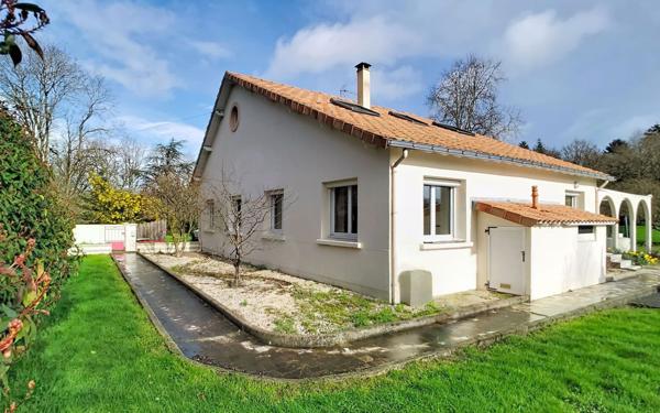 Maison à vendre    7 pièces • 178 m2 Couëron