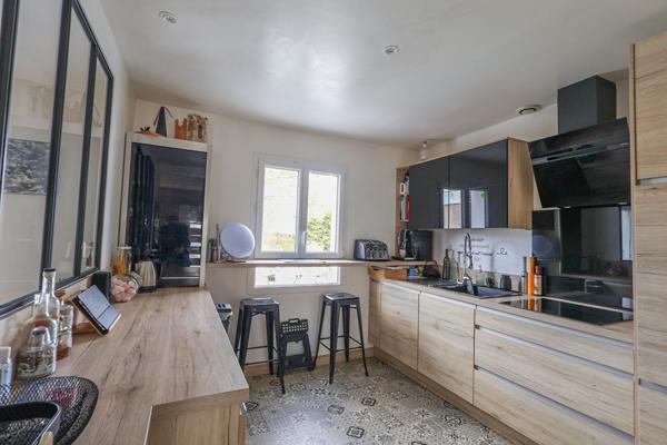 Maison familiale rénovée avec piscine à proximité de la Citadelle et de la côte Est