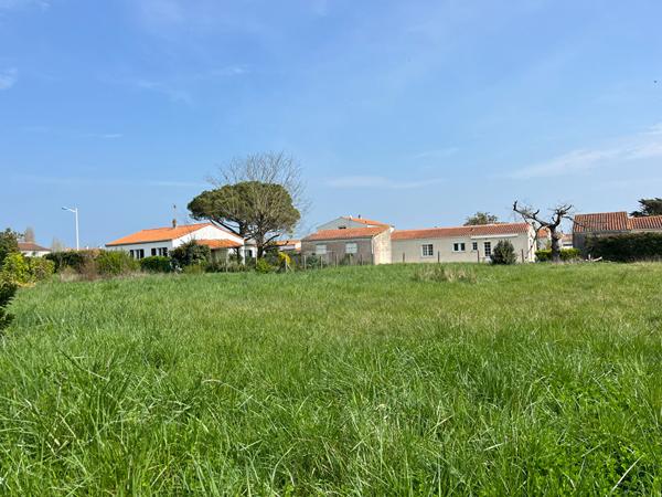 LE CHÂTEAU - TERRAIN À BÂTIR - 1617 m²