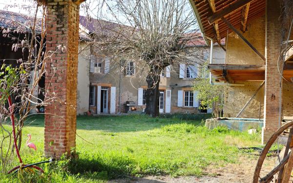 Maison à vendre    8 pièces •  Triors