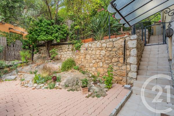 Appartement F3 à vendre  3 pièces - 53 m 2   VILLEFRANCHE SUR MER  - 06