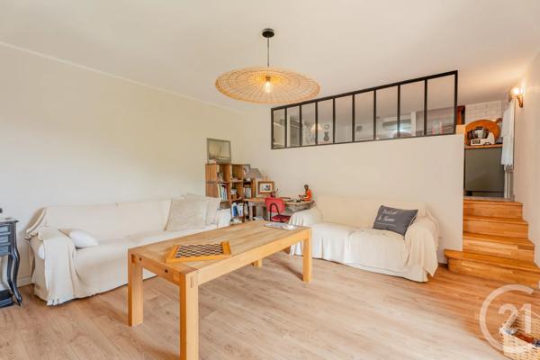 Appartement F3 à vendre  3 pièces - 53 m 2   VILLEFRANCHE SUR MER  - 06