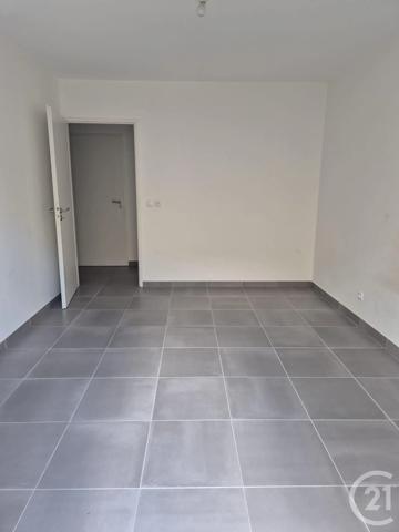 Appartement F4 à vendre  4 pièces - 72,82 m 2   STE MAXIME  - 83