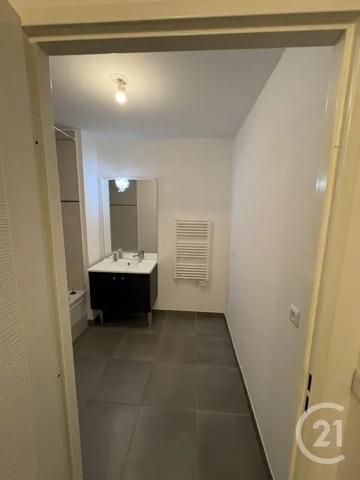 Appartement F4 à vendre  4 pièces - 72,82 m 2   STE MAXIME  - 83