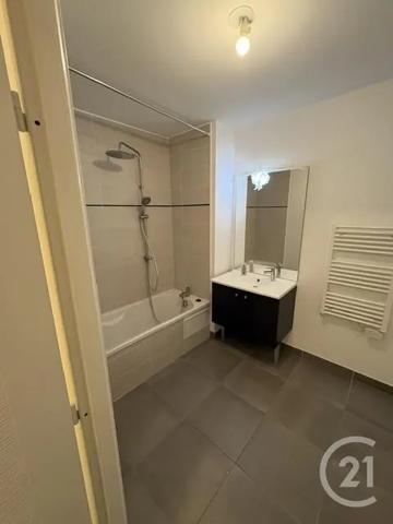 Appartement F4 à vendre  4 pièces - 72,82 m 2   STE MAXIME  - 83