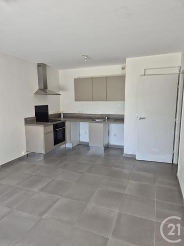Appartement F4 à vendre  4 pièces - 72,82 m 2   STE MAXIME  - 83