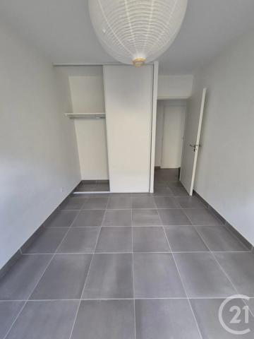 Appartement F4 à vendre  4 pièces - 72,82 m 2   STE MAXIME  - 83