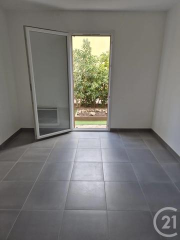 Appartement F4 à vendre  4 pièces - 72,82 m 2   STE MAXIME  - 83