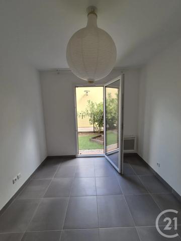 Appartement F4 à vendre  4 pièces - 72,82 m 2   STE MAXIME  - 83