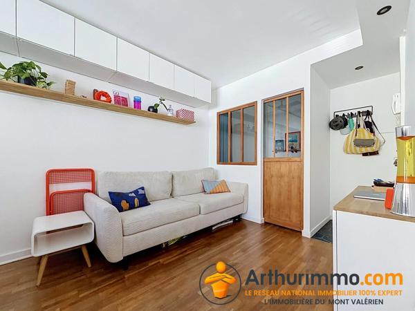 Vente                                                      Studio
                        
                                         26 m2                     à Puteaux