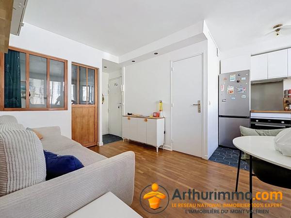 Vente                                                      Studio
                        
                                         26 m2                     à Puteaux