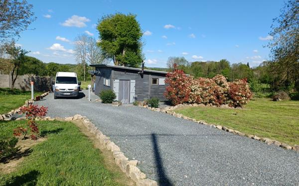 Maison à vendre    2 pièces •  Lafat