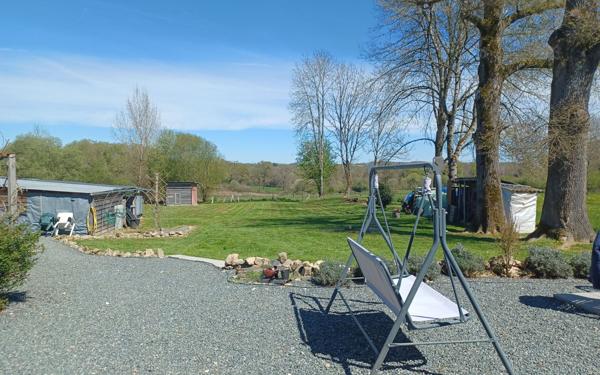 Maison à vendre    2 pièces •  Lafat