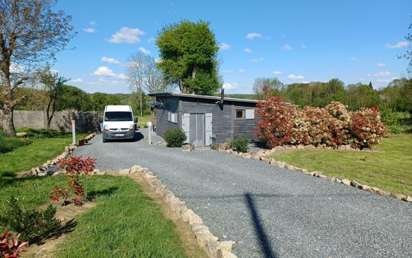 Maison à vendre    2 pièces •  Lafat