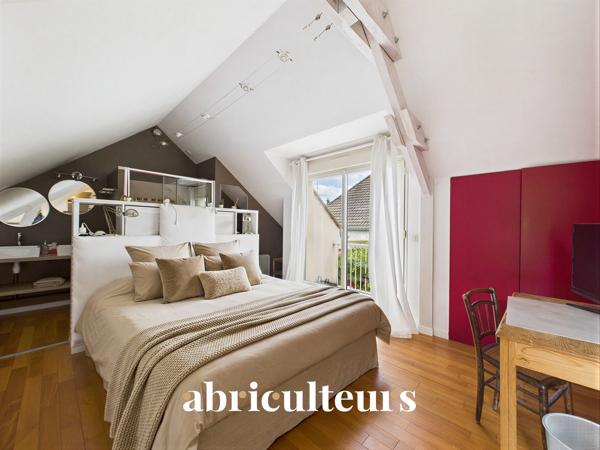 Magnifique maison contemporaine avec jardin paysager et piscine L'ETANG-LA-VILLE