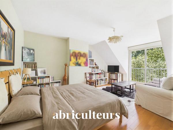 Magnifique maison contemporaine avec jardin paysager et piscine L'ETANG-LA-VILLE